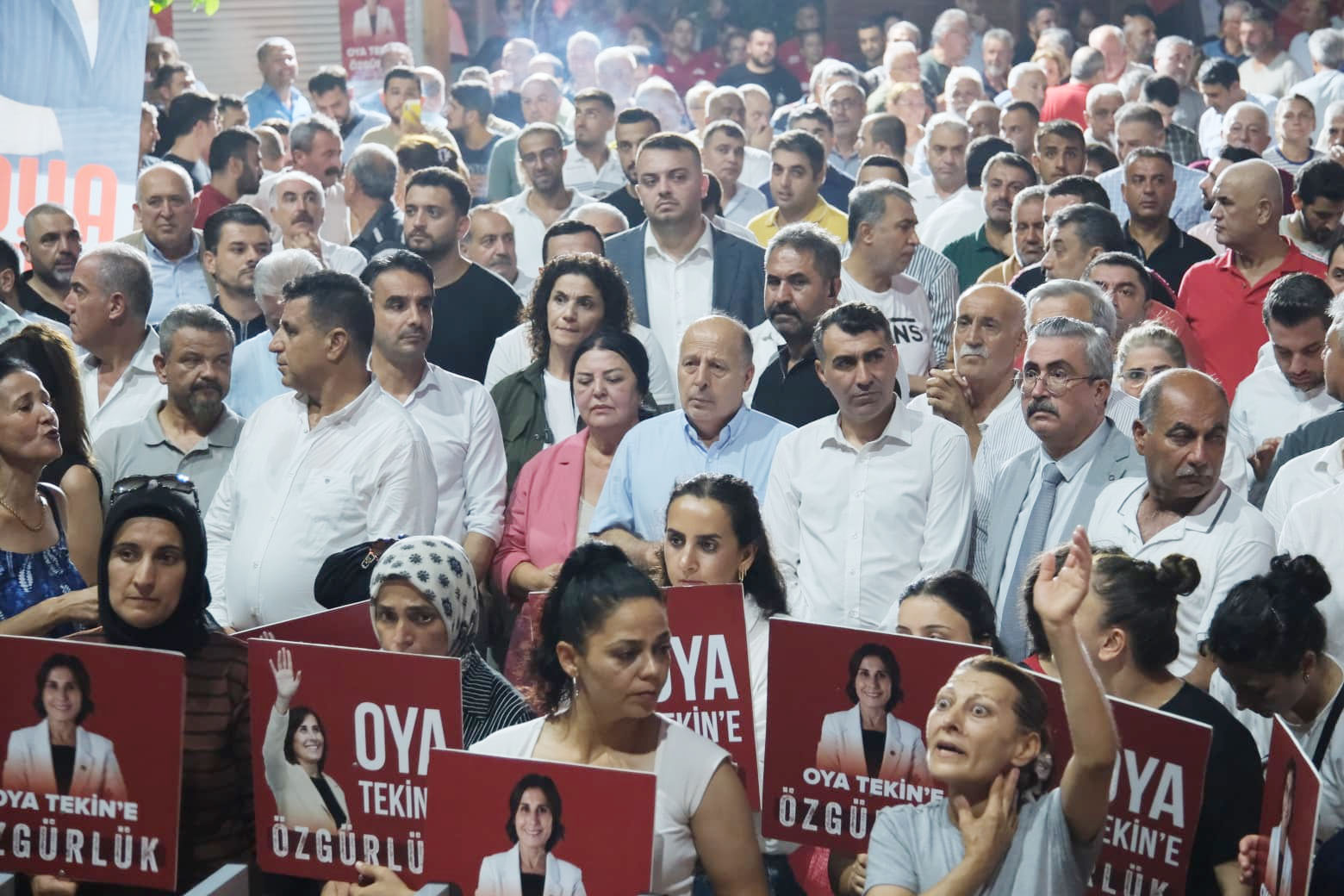 BAŞKANLARIN TUTUKLANMASINA PROTESTOLAR GİDEREK YÜKSELİYOR