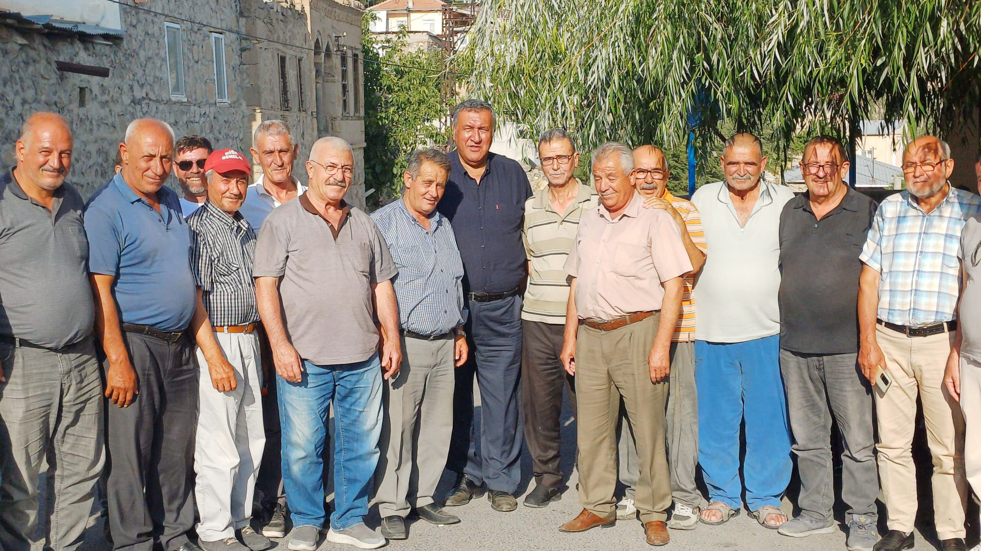“ÇİFTÇİNİN, EMEKLİNİN GEÇİM SIKINTISI ARTIYOR”