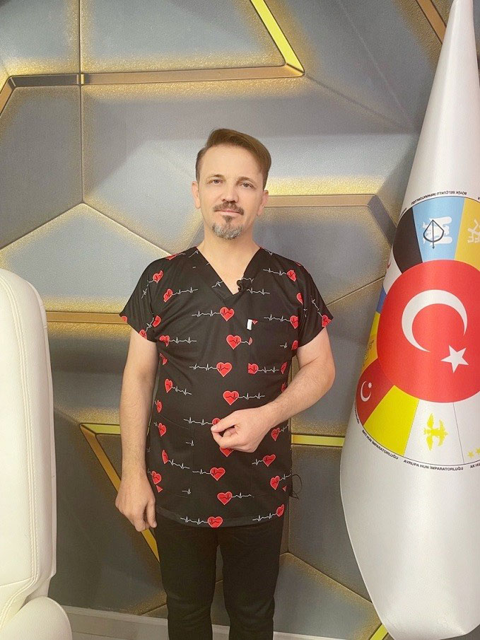 DOÇ.DR. AHMET İNANIR, BEL FITIĞI SORUNLARI HAKKINDA BİLGİ VERDİ