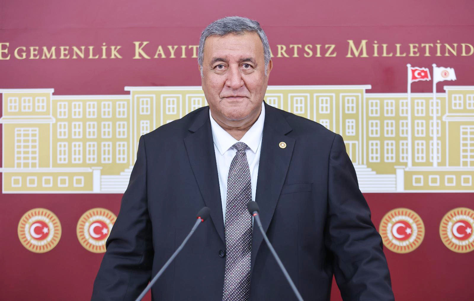 “RAFTAKİ SÜT ZAMLANACAK, ÜRETİCİ İSE BEKLEYECEK”