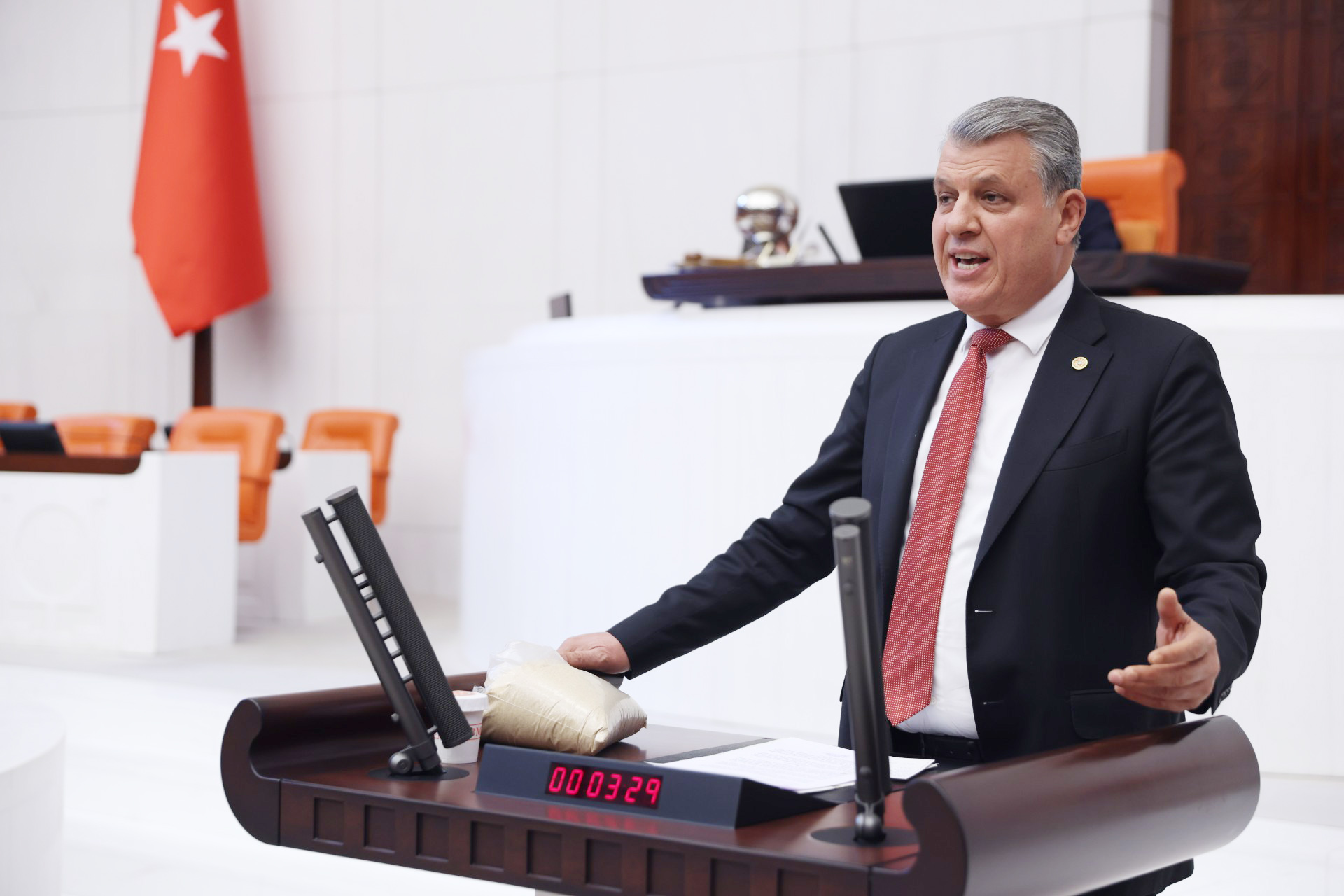 Ayhan Barut, “AKP iktidarı doğa ve yaşam için tehdittir”