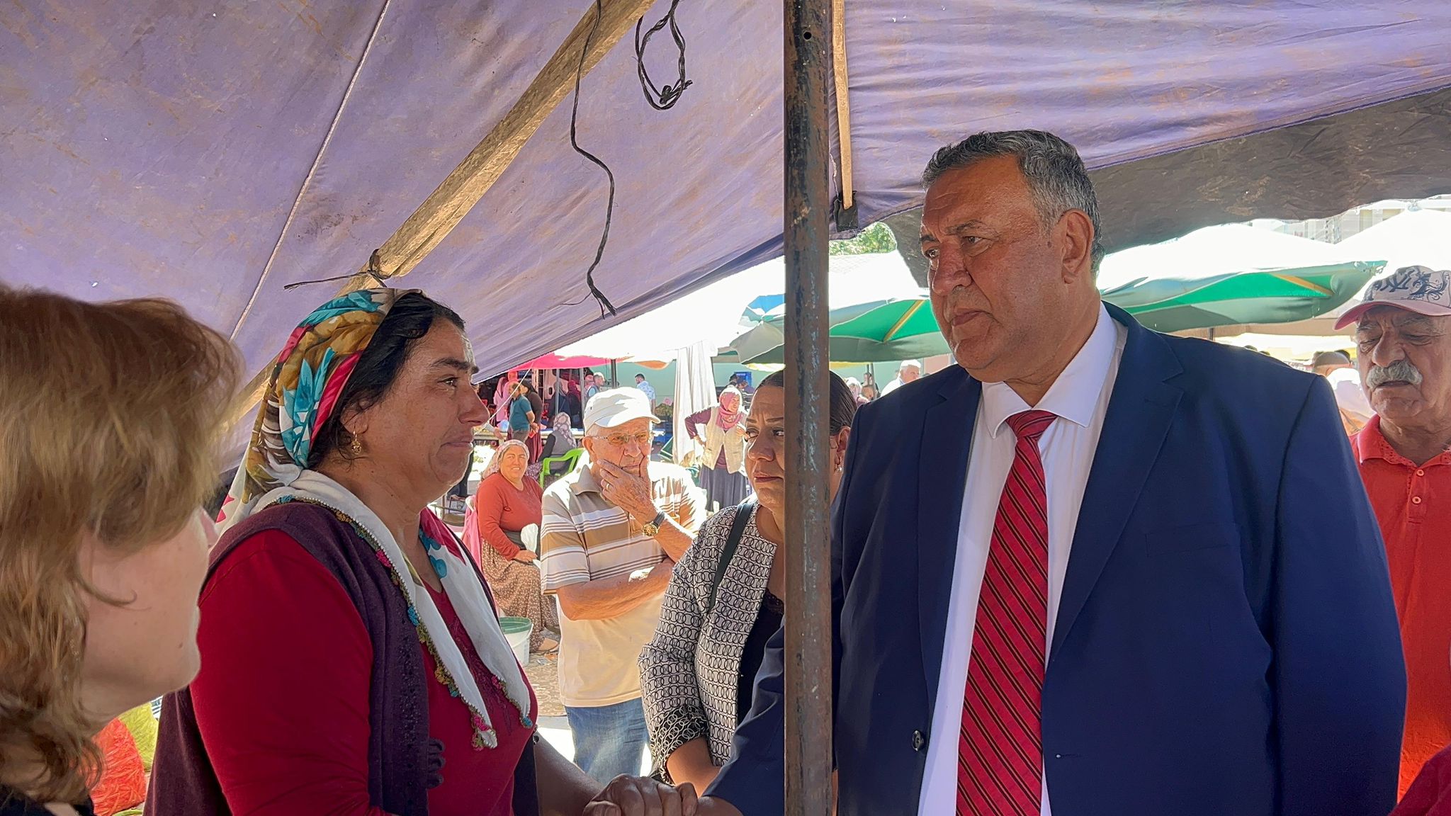 KADIN ÇİFTÇİ; “BİZ BİTERSEK ÜLKEDE ÇİFTÇİLİKTE  BİTER”