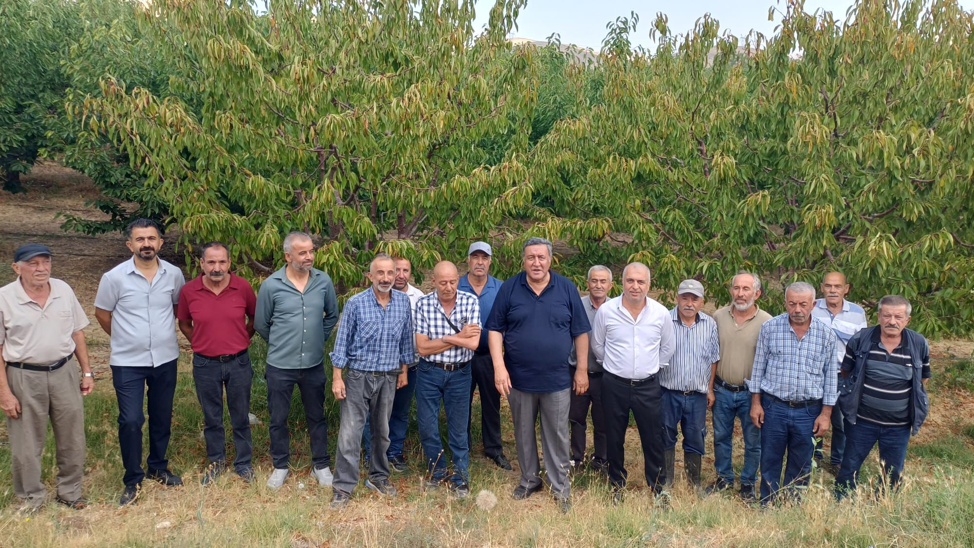 ÜRETİCİ: EMEKLİ MAAŞIMI DA BU BAHÇE YİYOR