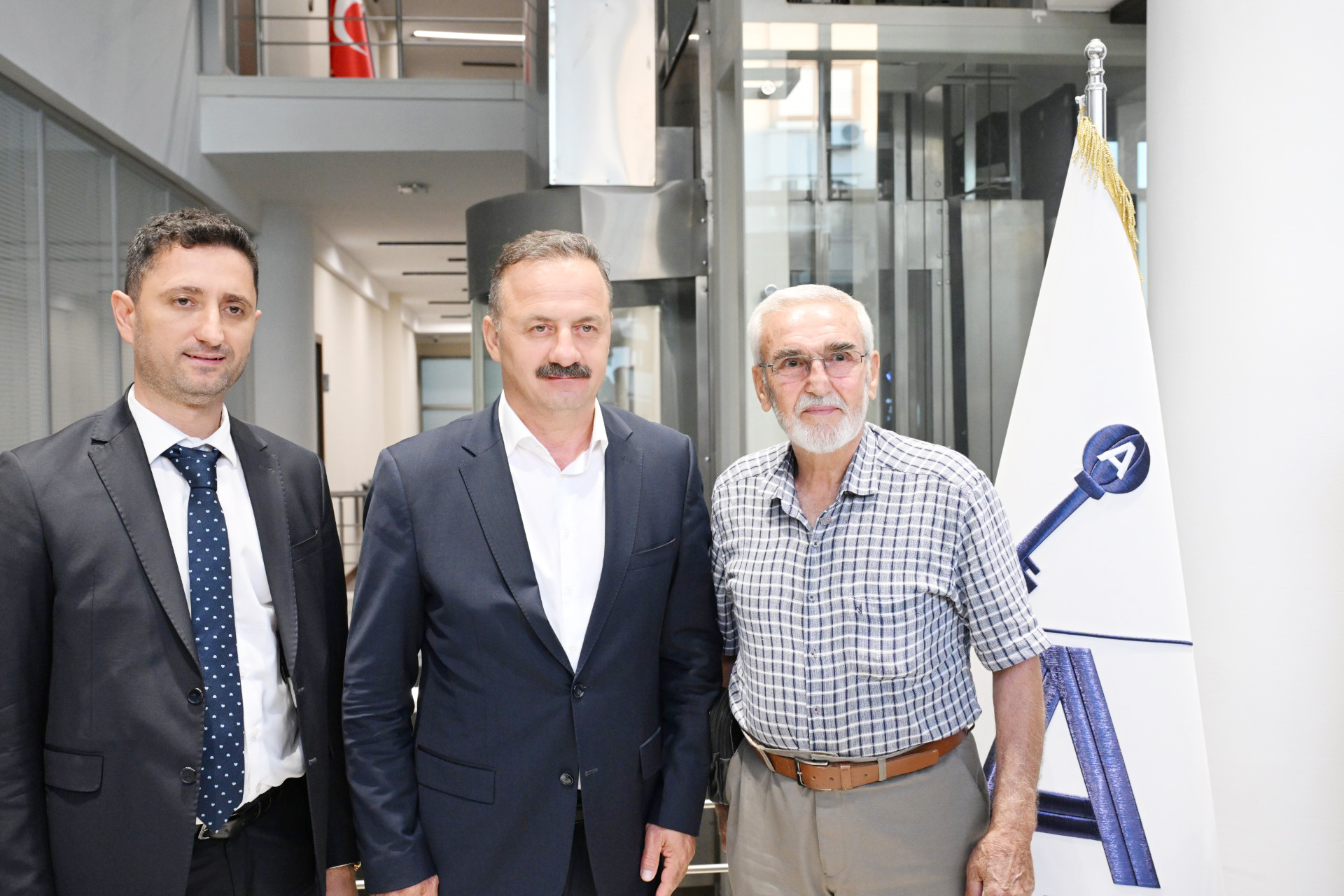 GİZZİK DURAN’IN TORUNU, DURAN ÖLMEZ, ANAHTAR PARTİ’YE KATILDI