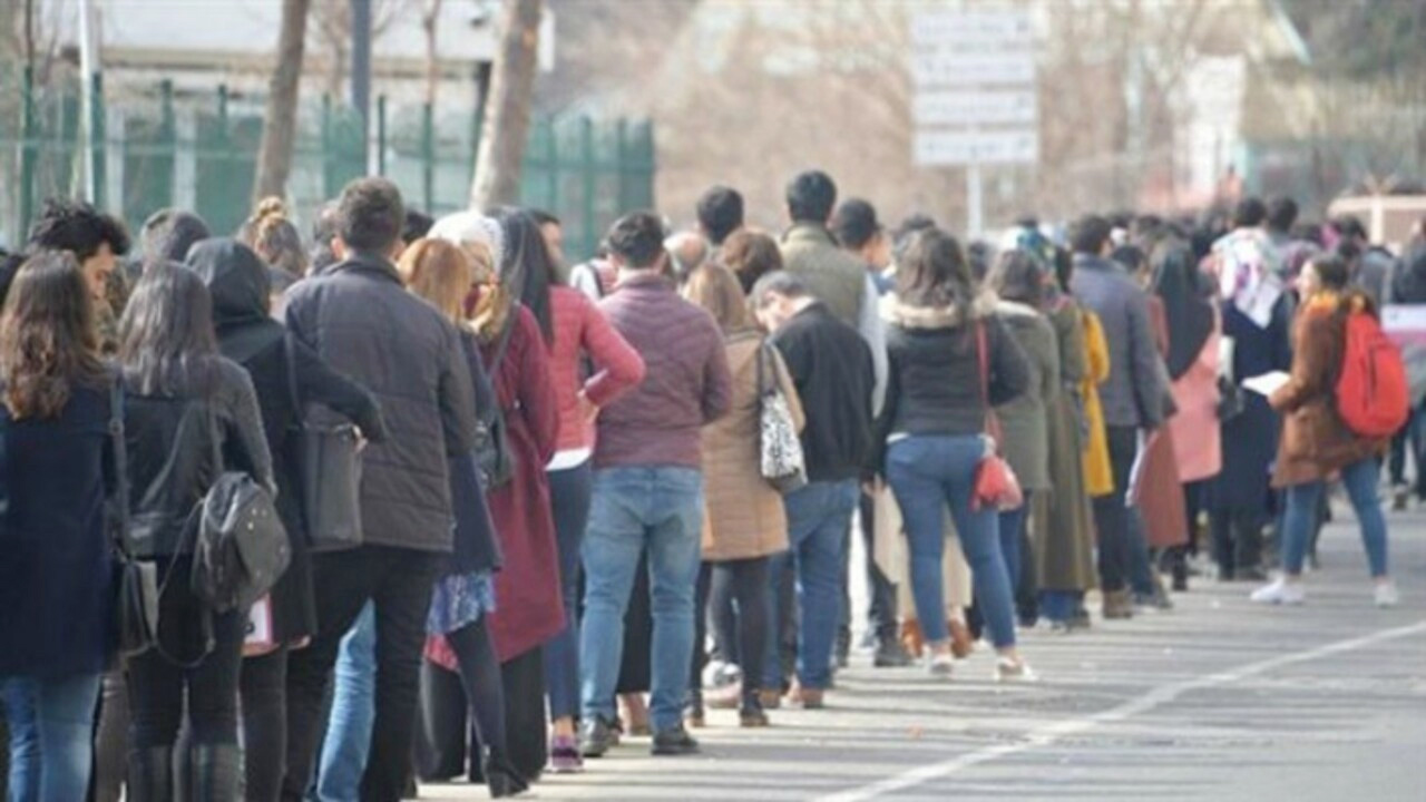 TÜRKİYE’DE İSTİHDAM 2025’TE HAREKETLİ YENİDEN İŞE GİRME ORANLARI YÜKSELİYOR