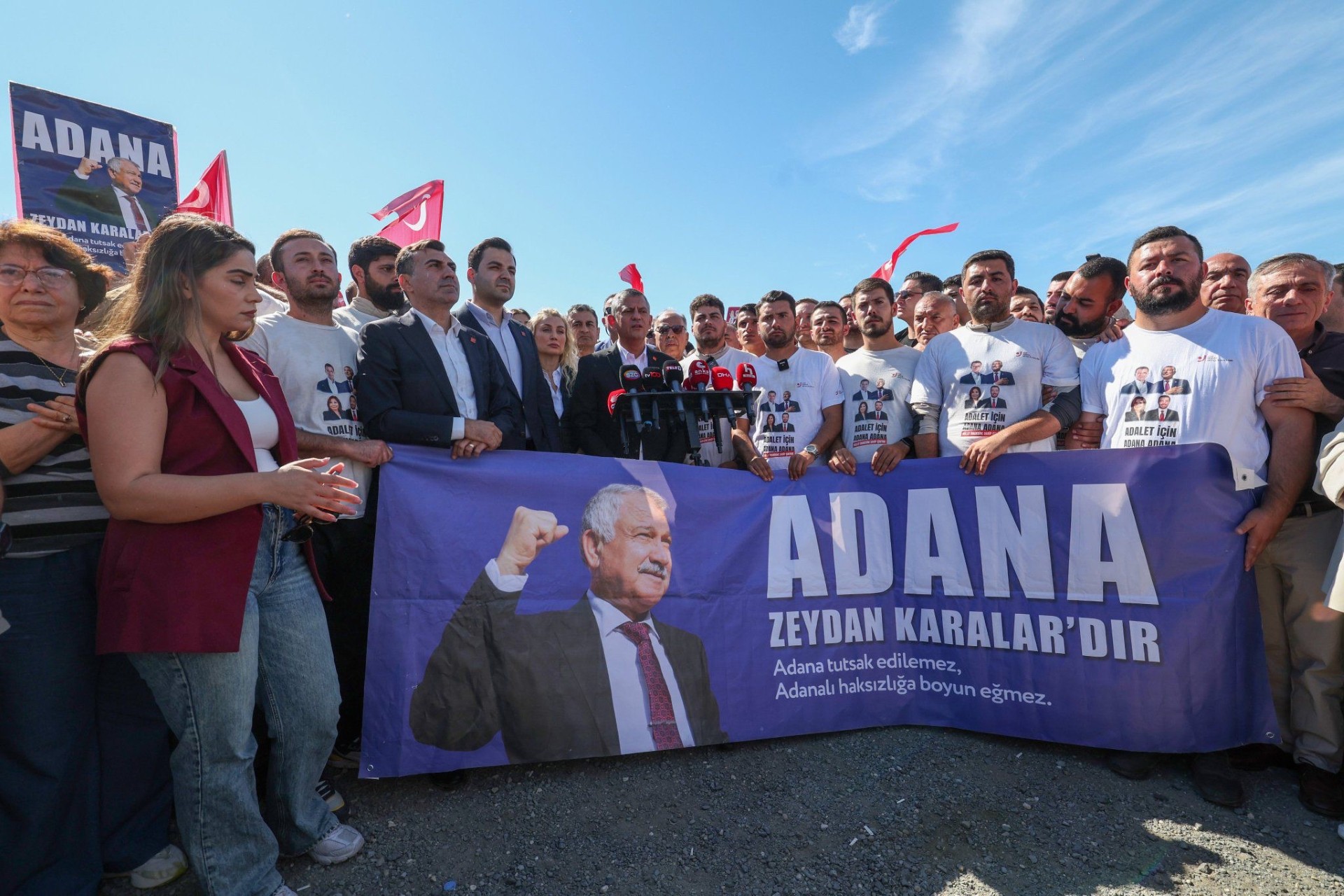 ÖZGÜRLÜK YÜRÜYÜŞÜ YAPAN ADANALI GENÇLER SİLİVRİ’DE