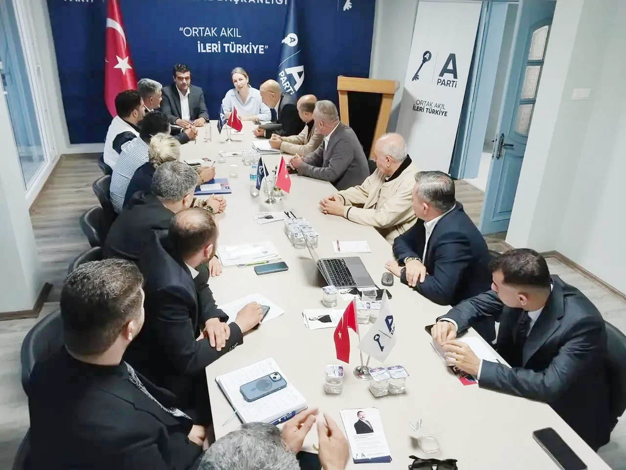 ANAHTAR PARTİ, ADANA’DA EKONOMİ ÇALIŞTAYI YAPACAK