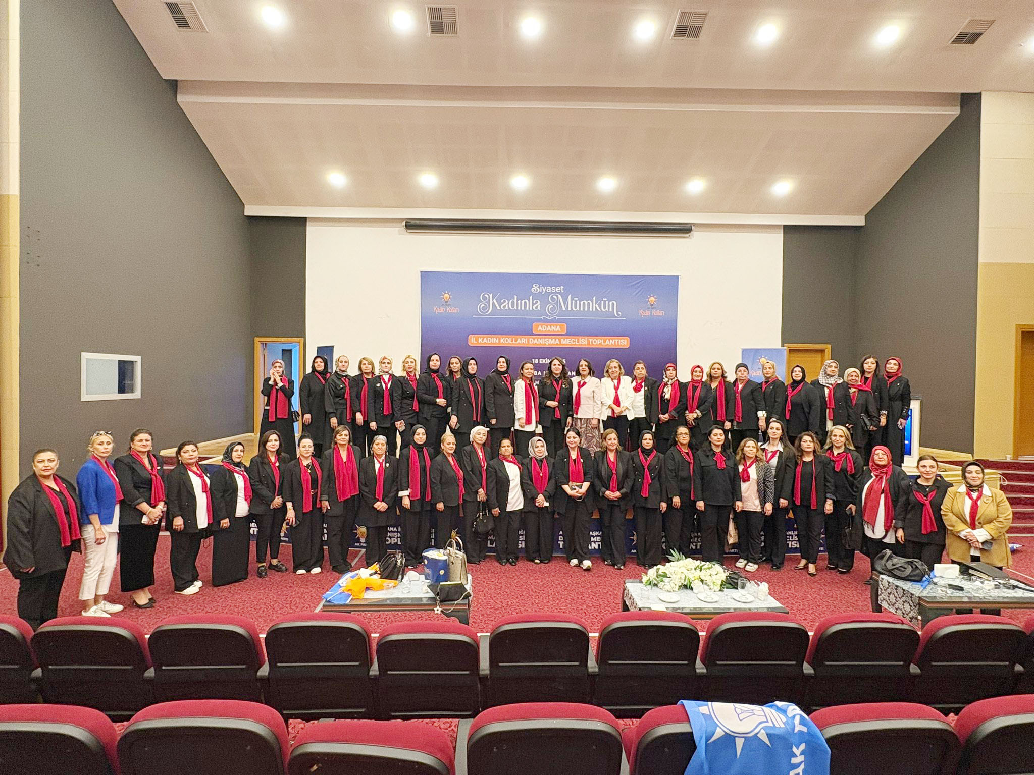 AK PARTİ ADANA İL KADIN KOLLARI DANIŞMA MECLİSİ TOPLANTISI YAPILDI