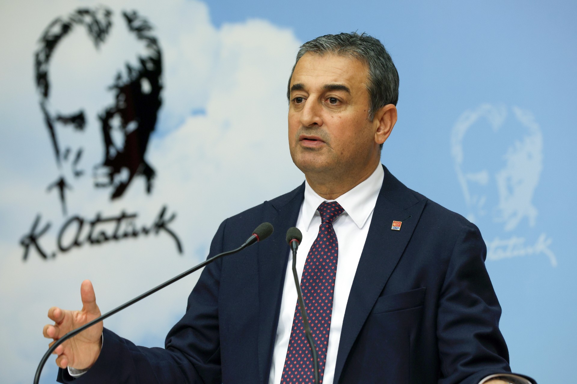 “SARAY’IN BİR SAATLİK MASRAFI 92 EMEKLİ MAAŞINA BEDEL!”
