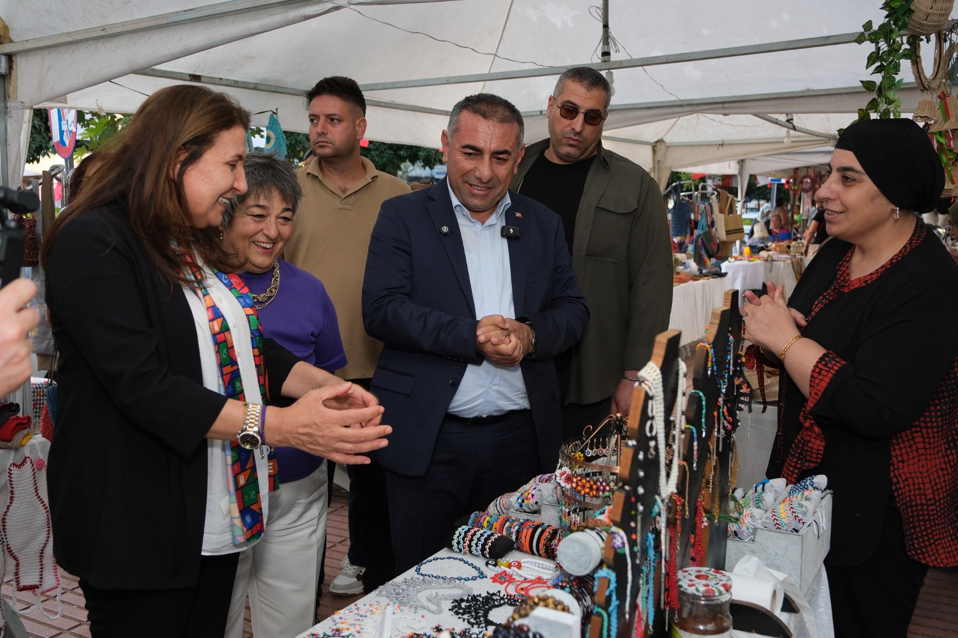 ÜRETTİKÇE KAZANDILAR KADIN PAZARI KURDULAR