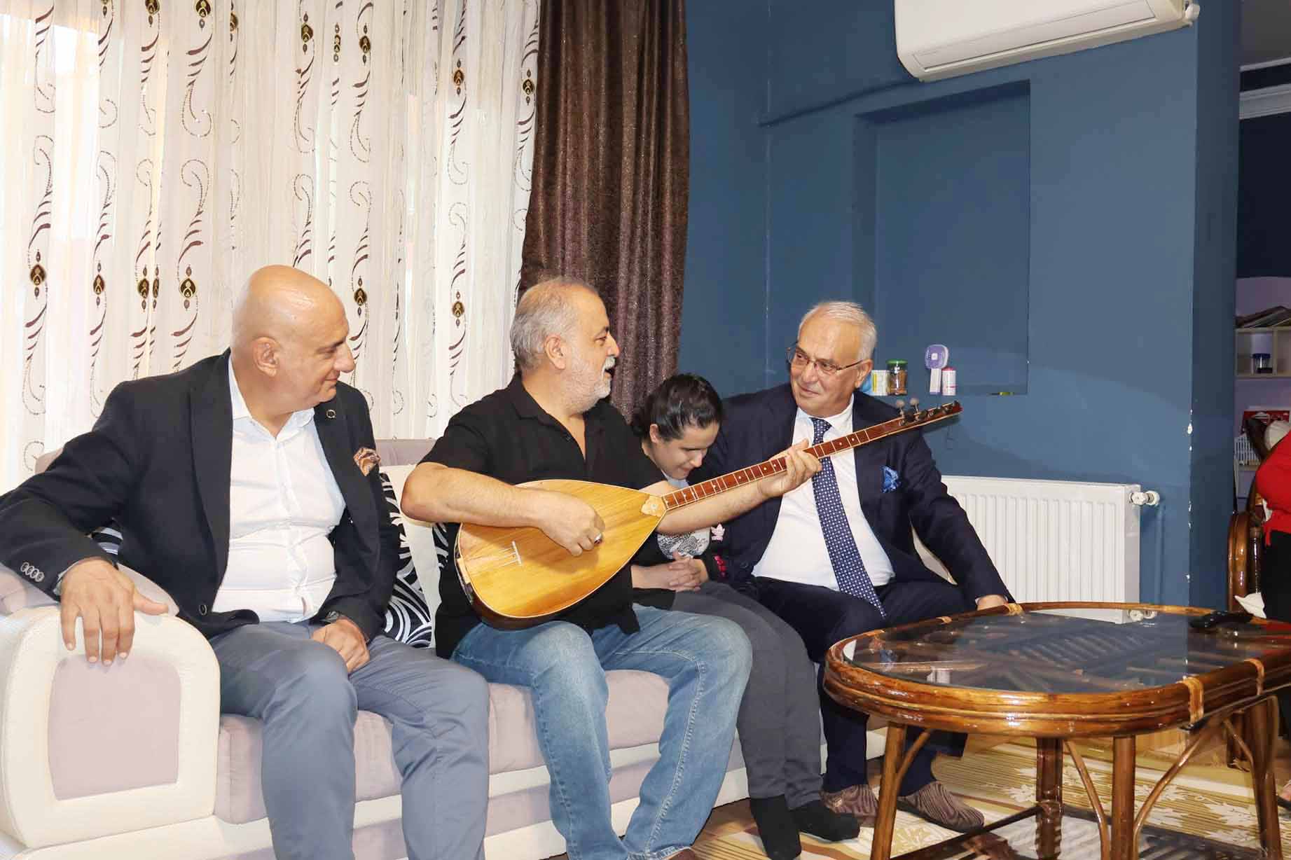MHP ADANA İL BAŞKANI YUSUF KANLI, EVLERE KONUK OLUYOR