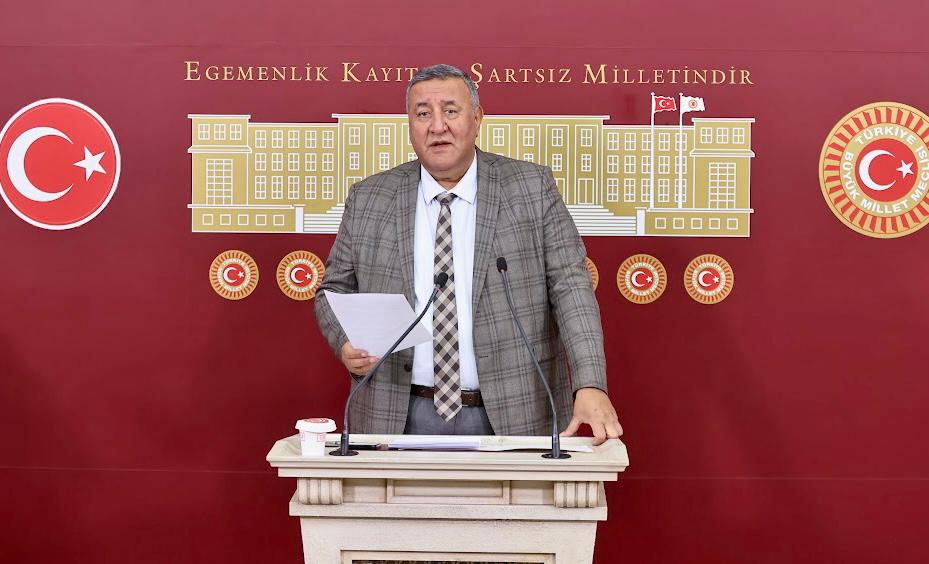 CHP’Lİ GÜRER; 2025 YILINDA YAKALANAN SAHTE GÜBRE MİKTARININ 155 TONA YÜKSELDİĞİNİ SÖYLEDİ