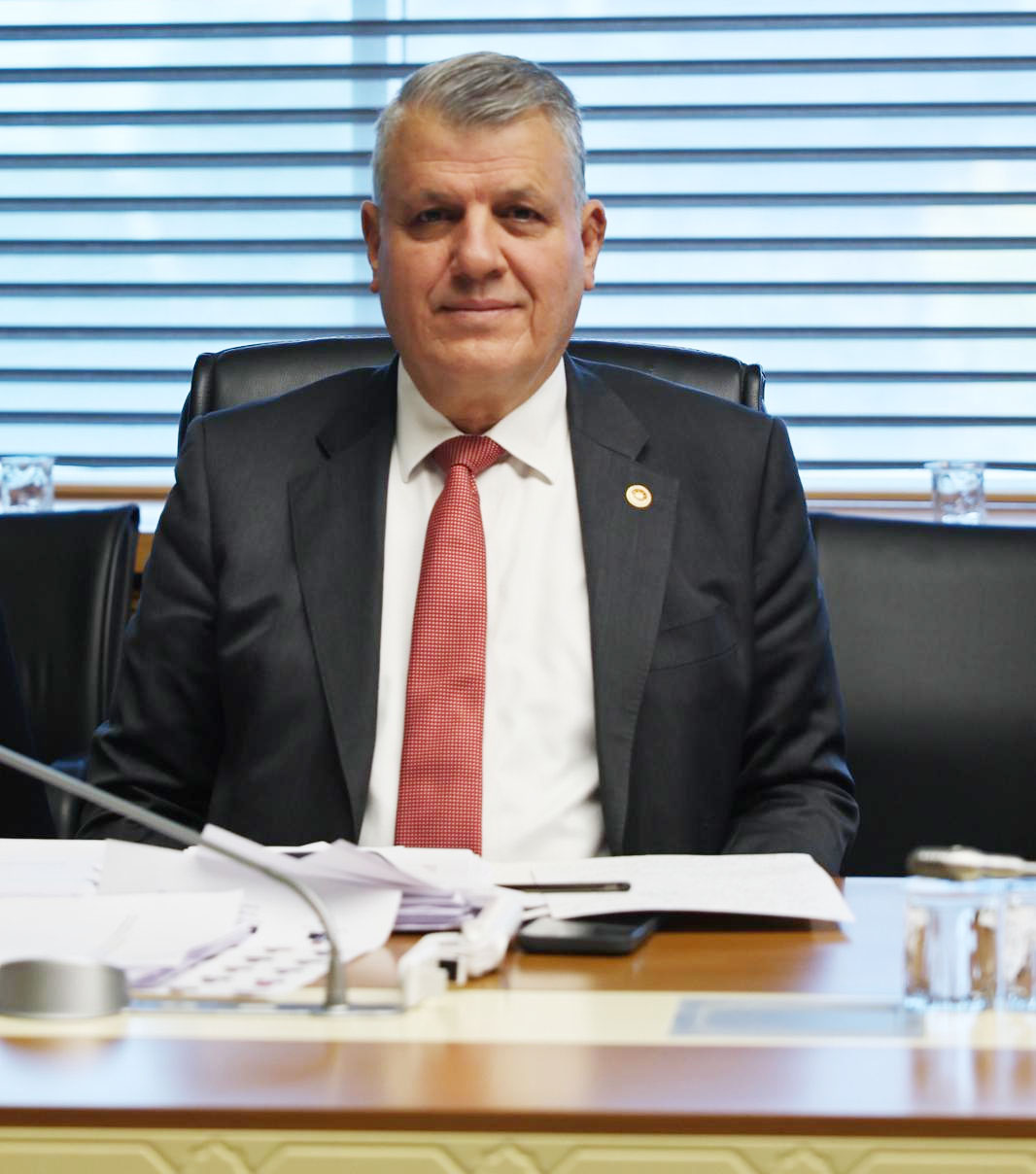 CHP’Lİ AYHAN BARUT; “TALAN GİRİŞİMLERİNE VE TEK ADAM DAYATMALARINA KARŞI DİRENECEĞİZ”