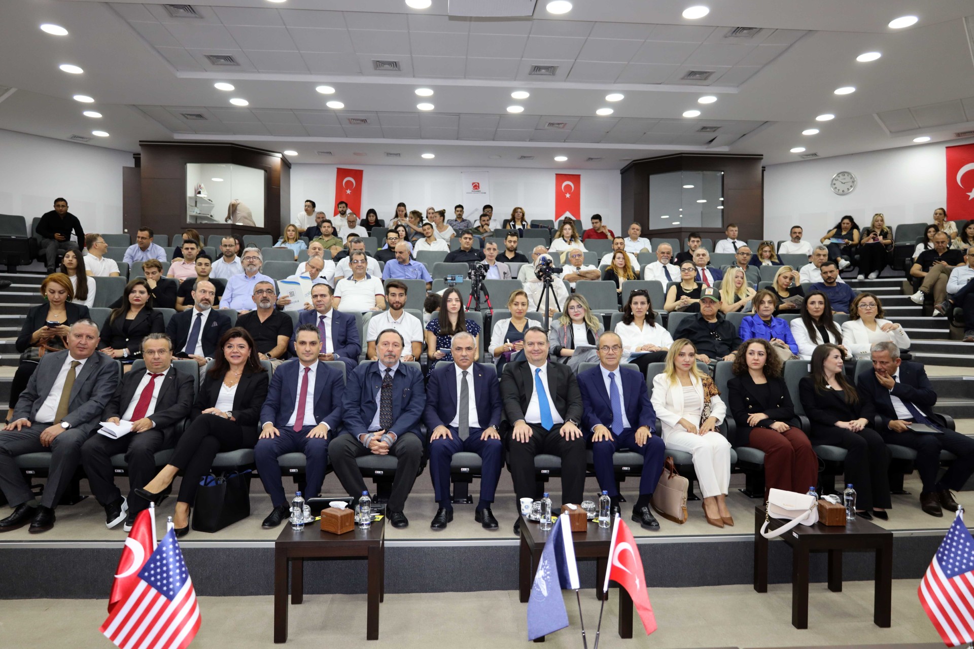 TÜRKİYE-ABD TİCARET VE YATIRIM KÖPRÜSÜ ETKİNLİĞİ DÜZENLENDİ