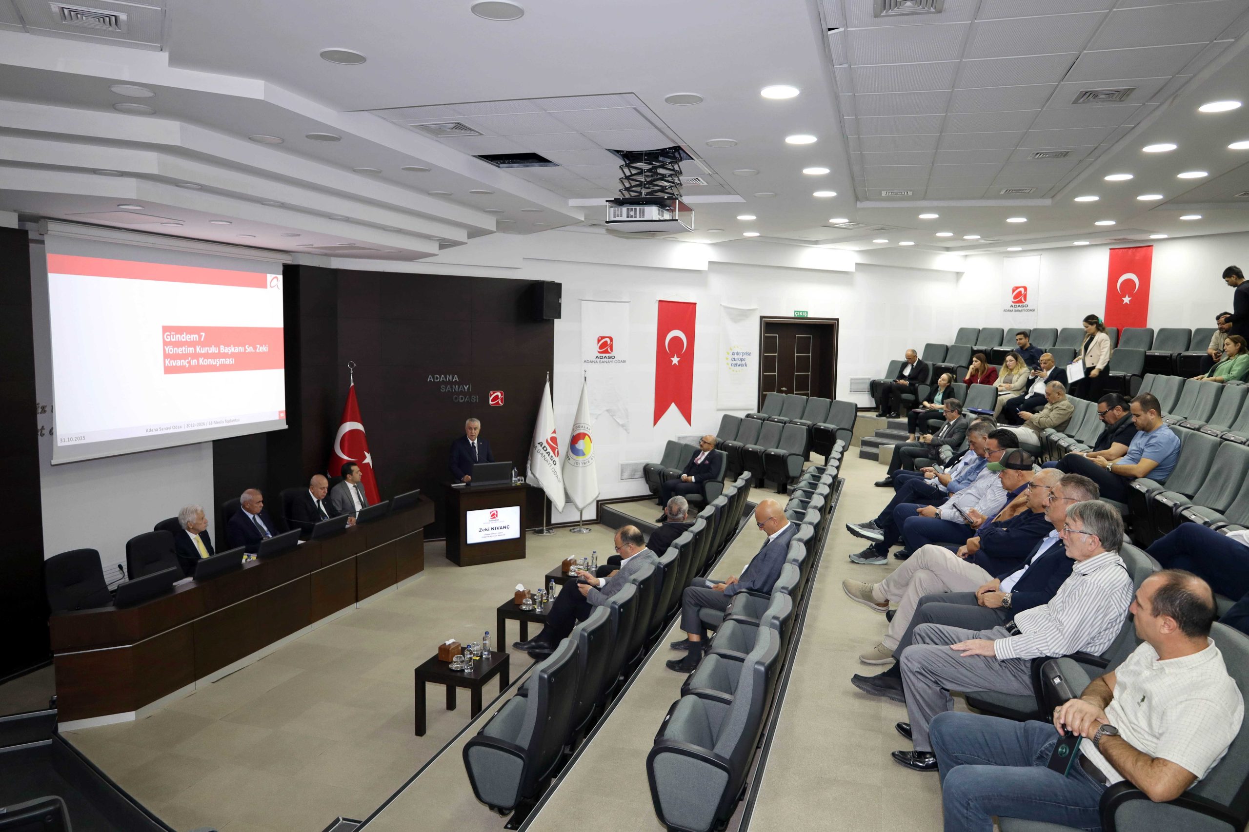 BAŞKAN KIVANÇ, “ADANA YATIRIMLARI İÇİN EL BİRLİĞİYLE ÇALIŞIYORUZ” DEDİ