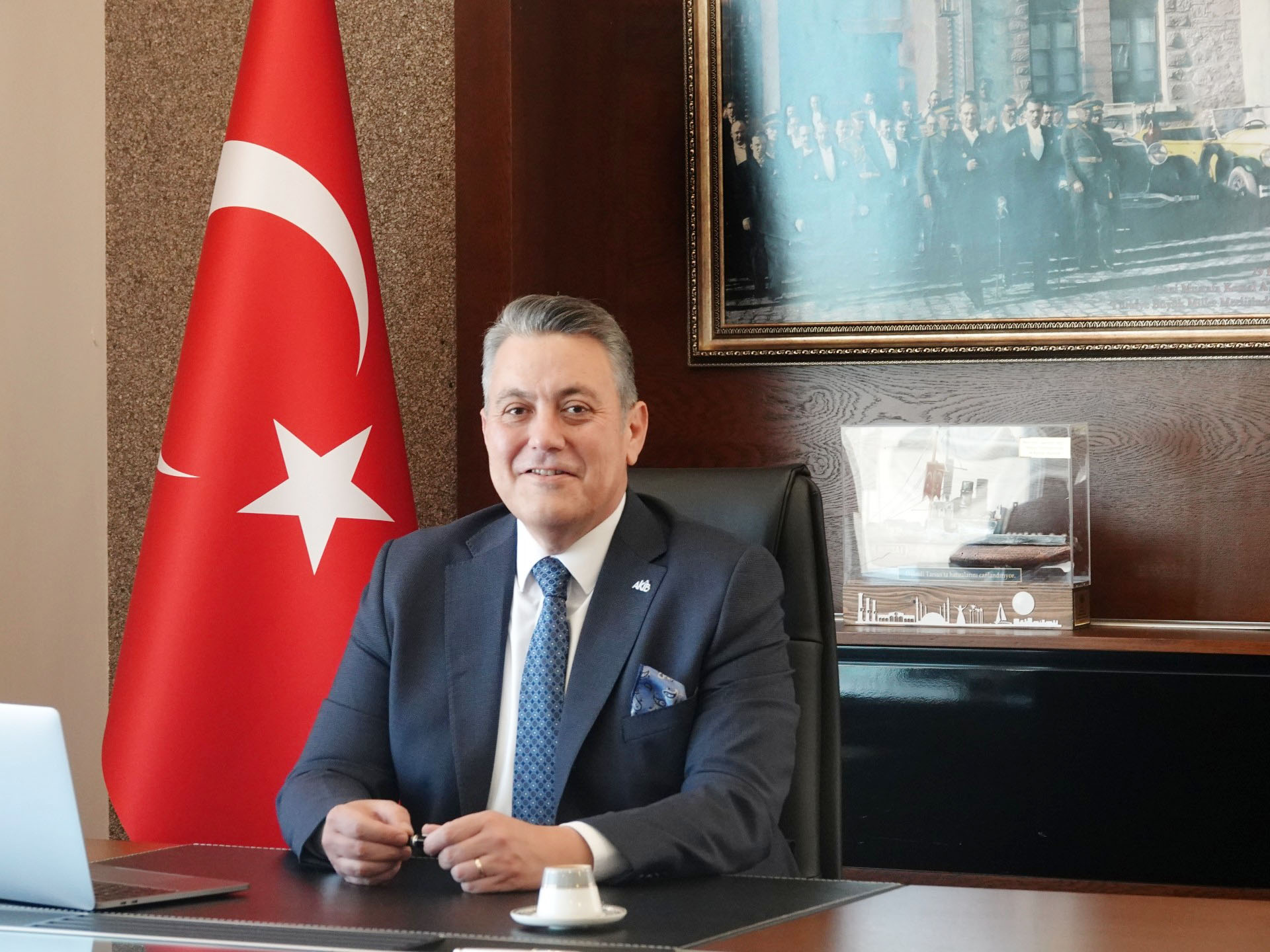 AKDENİZLİ İHRACATÇILARDAN SEKTÖR ORTALAMASININ ÜZERİNDE PERFORMANS