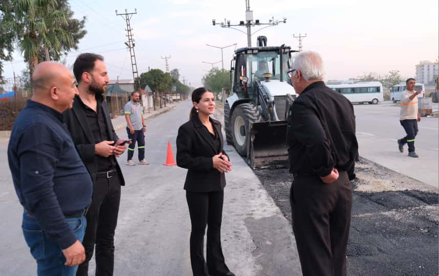 BAŞKAN VEKİLİ YILDIZ, CEYHAN’DA ASFALT ÇALIŞMALARINI DENETLEDİ