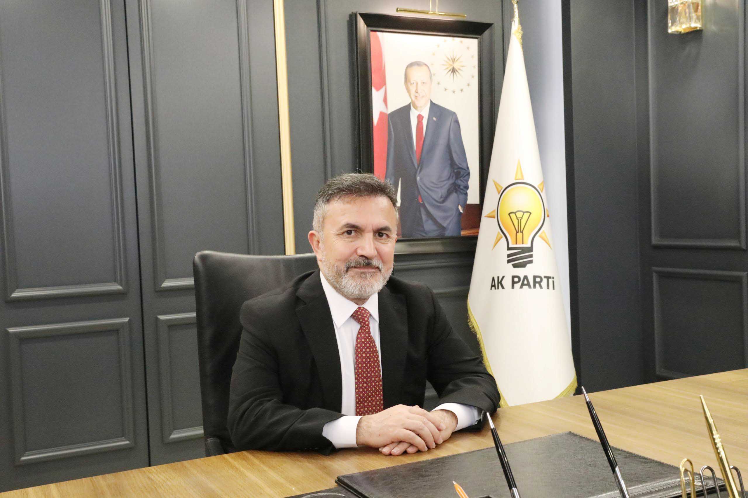 AK PARTİ İL BAŞKANI TAMER DAĞLI’NIN 24 KASIM ÖĞRETMENLER GÜNÜ MESAJI