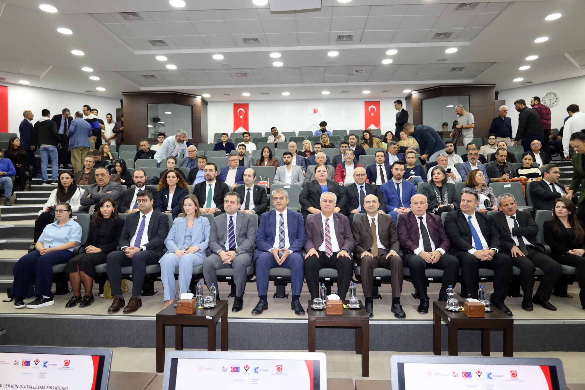 “KOBİ’LER İÇİN DİJİTALLEŞME FIRSATLARI ETKİNLİĞİ” YAPILDI