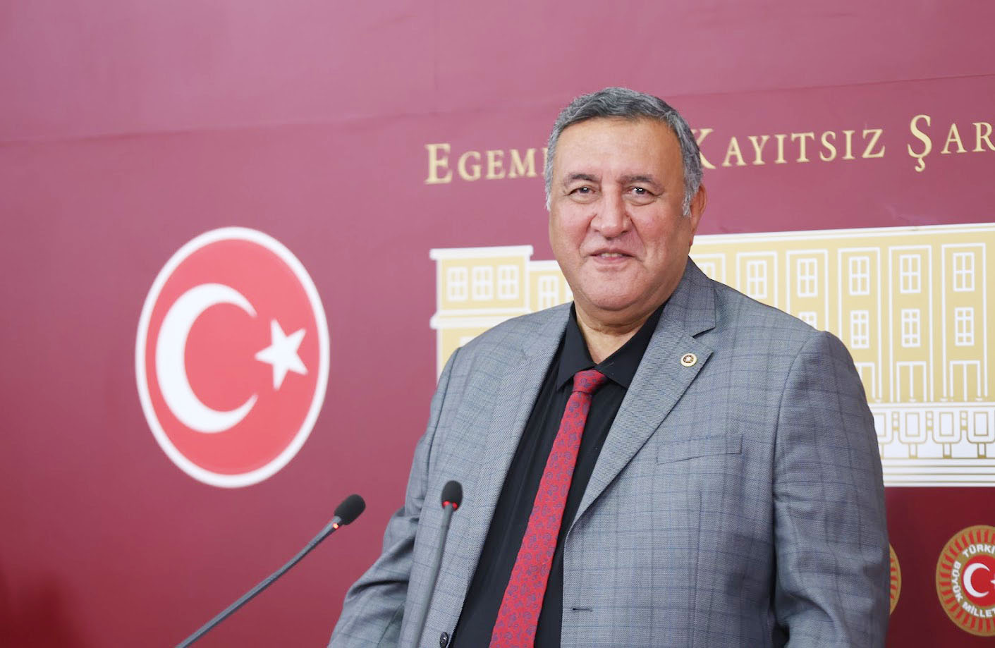 CHP’Lİ ÖMER FETHİ GÜRER NİĞDE’NİN BEKLEYEN PROJELERİNİ BAKANA SORDU
