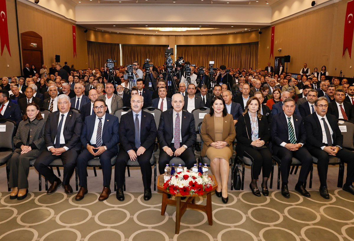 “TÜRKİYE DÜNYA SİSTEMİNDE GÖZ ARDI EDİLEMEYECEK BİR ÜLKEDİR”