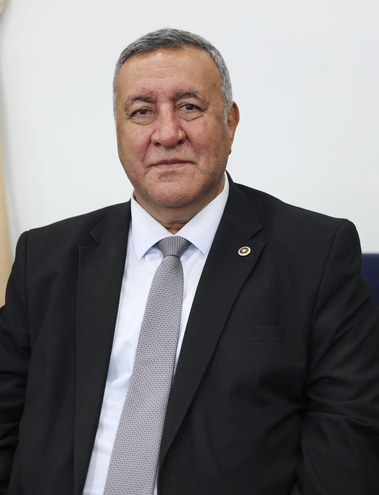 CHP’Lİ GÜRER: “VAHŞİ MADENCİLİKLE ÜLKENİN GELECEĞİNİ YOK EDİYORSUNUZ”