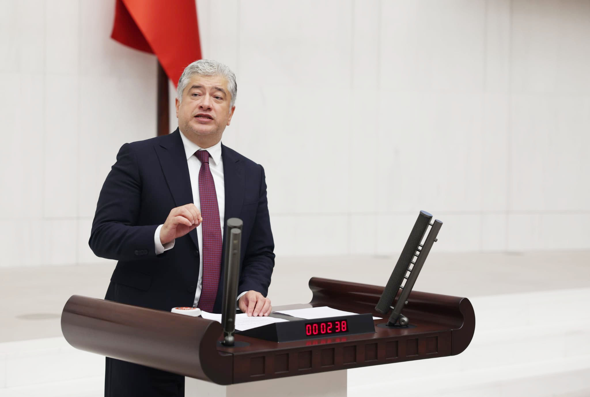 SADULLAH KISACIK; “EMEKLİLER, HAYATTA KALMA MÜCADELESİ VERİYOR” DEDİ