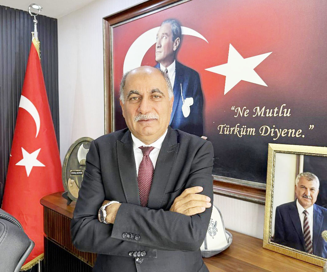 BAŞKAN ERDİNÇ ALTIOK: 2026’DA DAHA GÜÇLÜ YUMURTALIK İÇİN ÇALIŞACAĞIZ