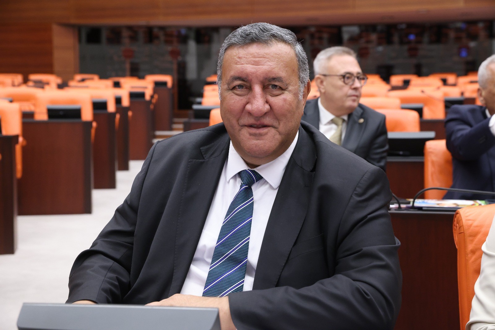 CHP’Lİ GÜRER: MADDE BAĞIMLILIĞI OKULLARA KADAR İNDİ